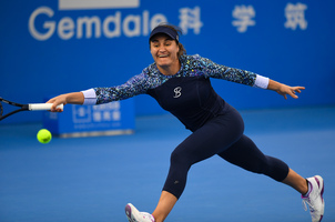 网球—深圳公开赛:奥斯塔彭科首轮出局