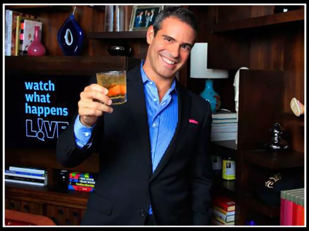 脱口秀界泥石流主持人andy cohen,永远站在撕x一线