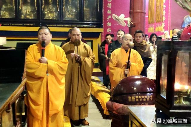 万众传圣火百里衡山行南岳祝圣寺新年祈福法会掠影