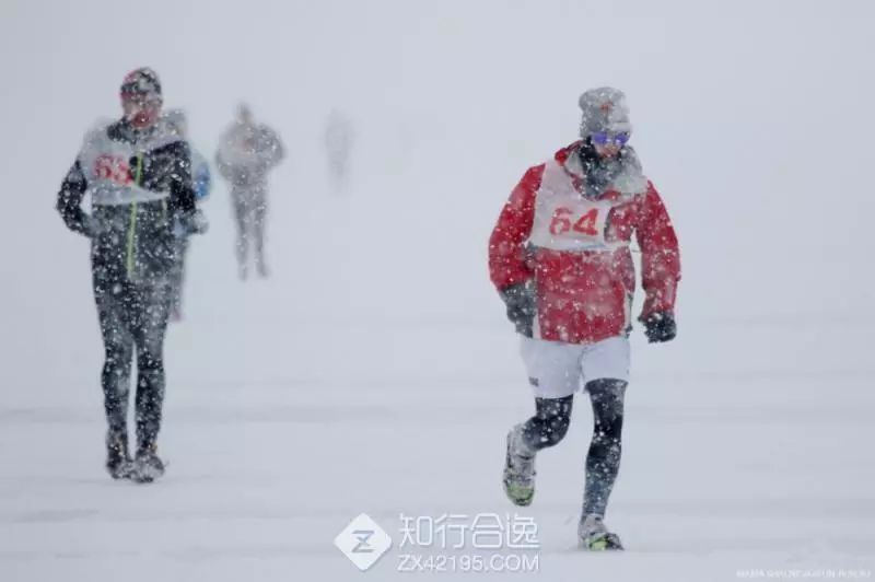 全球最冷酷赛事之一！贝加尔冰湖马拉松15周年报名即将截止！-雪花新闻