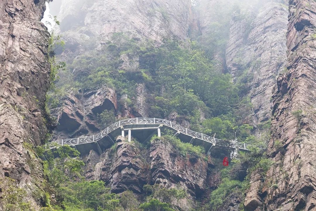 北帝山,不输张家界的绝美风景_栈道