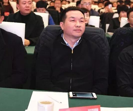 龙禧传媒ceo吴育怀 山水装饰集团董事长宋春红,副总裁卜长怒,戴军林