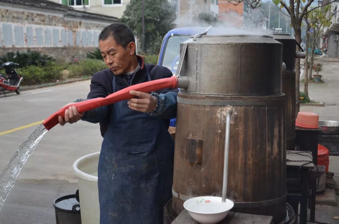 岭根人记忆中的年味又是一年番薯烧酒飘香时