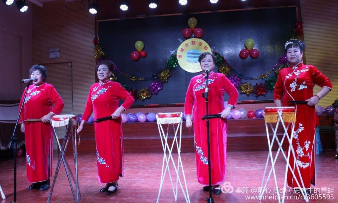 三,泽州鼓书《两头忙 表演者:闫小霞,郭小菊,梁美荣,王妞英