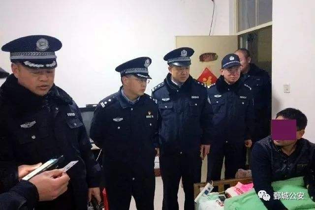 鄄城出动警力800余名,清查发廊ktv酒吧等场所,抓获杀人犯1人,其他犯罪