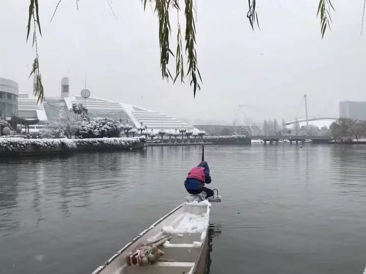 媒体看体艺 | 启真湖上风里雪里,有一种跨年叫浙大水上运动会