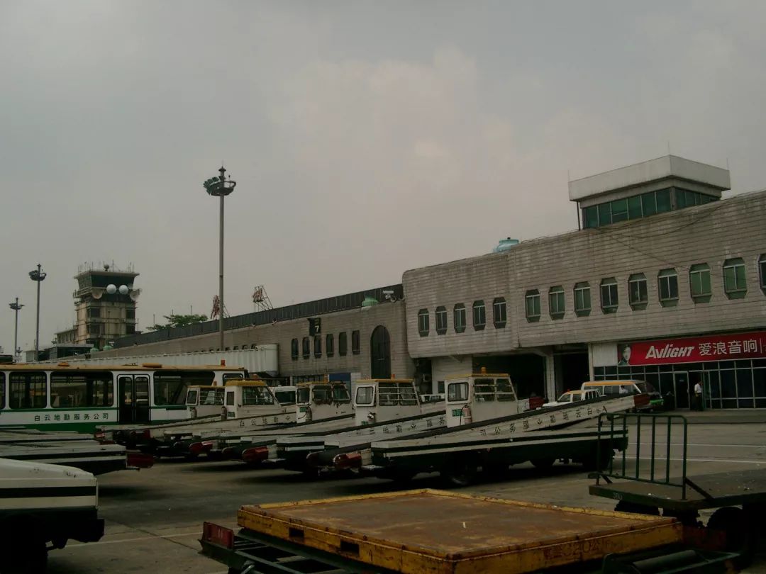 2004年8月3日,转场前的旧广州白云机场,两日后,新白云机场启用