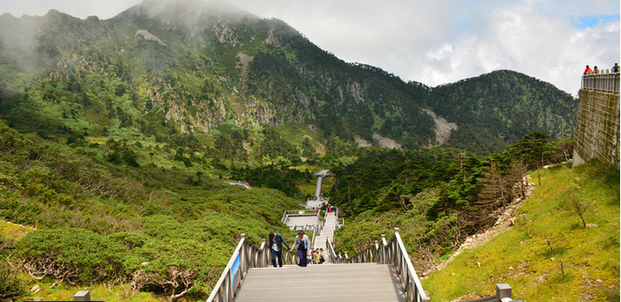 云南旅行推荐（云南旅游公司排名前十）