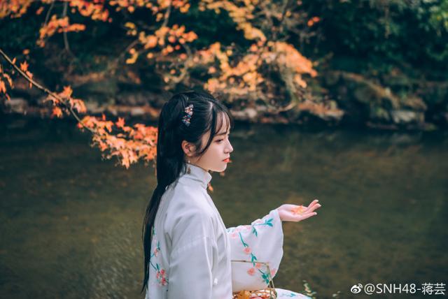 snh48蒋芸汉服艺术照爆出女神的气质真是百搭