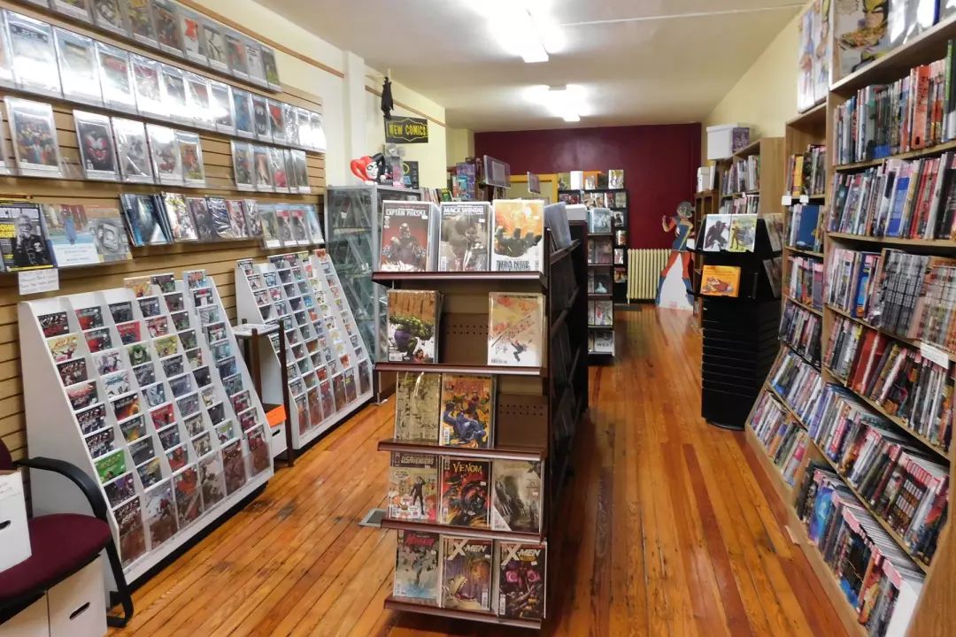 加拿大科幻小说作家科里·多克托罗评价"秘密总部"卡通书店时用了一个