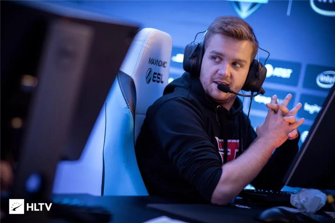 csgo:device还是s1mple?靠谱预测csgo年度第一人!