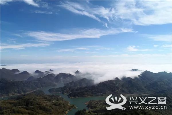 1月4日,兴义市乌沙镇惊现美丽云海景观.