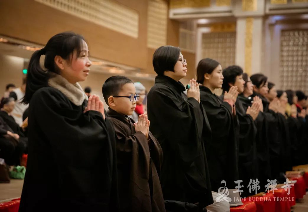 新年伊始,上海玉佛禅寺三皈依法会圆满举行_三宝