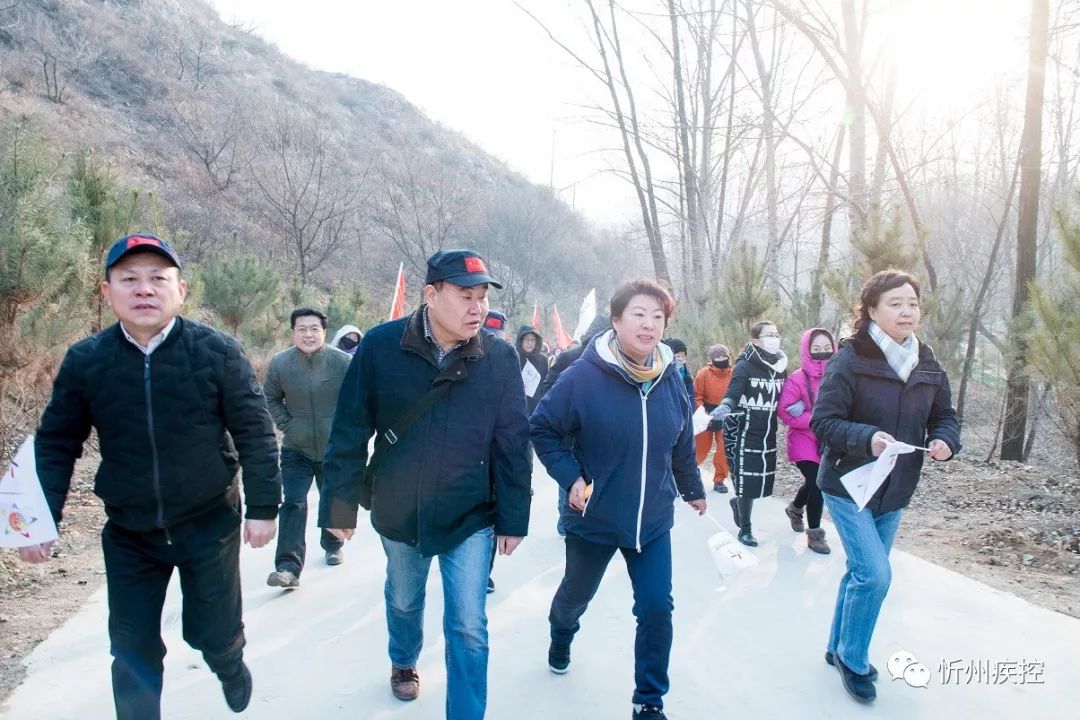 快乐登山,健康生活—省市疾控中心参加2019年元旦登山活动