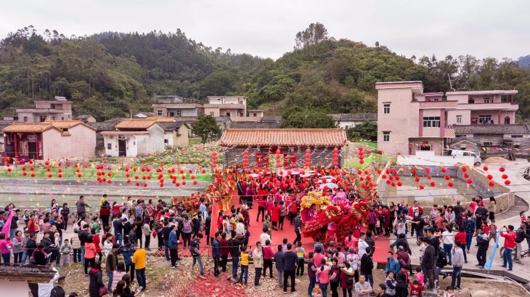 【壮观】河头镇这场门楼落成庆典暨外嫁女活动轰动了整条村,个个都身