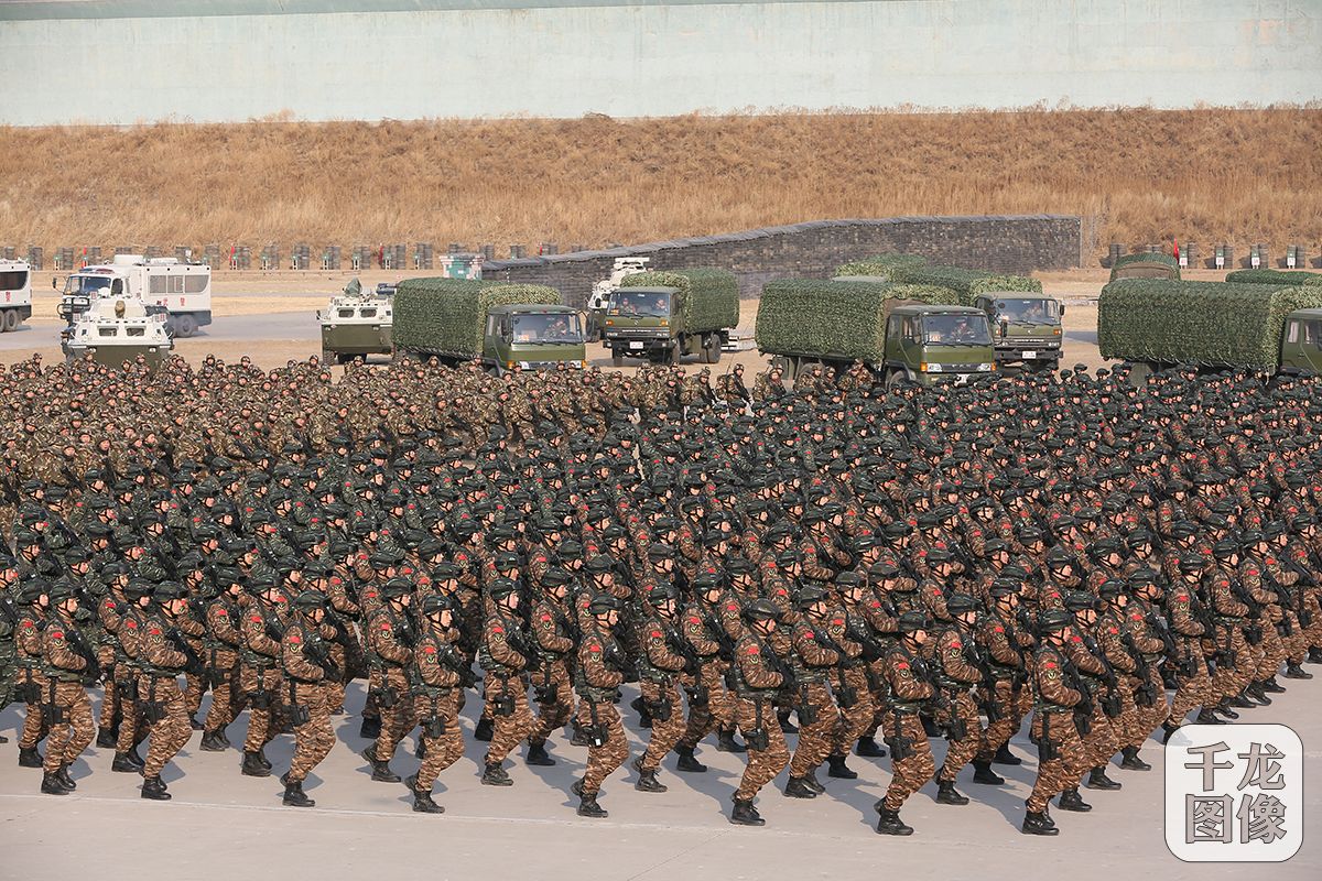 武警部队新年伊始举行开训动员吹响实战化练兵号角