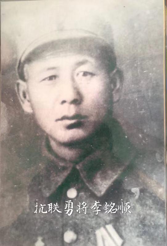 东北抗日联军伞兵第一人是谁？