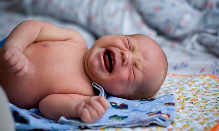 为什么新生儿会抖动身体?原因有5个,如有最后