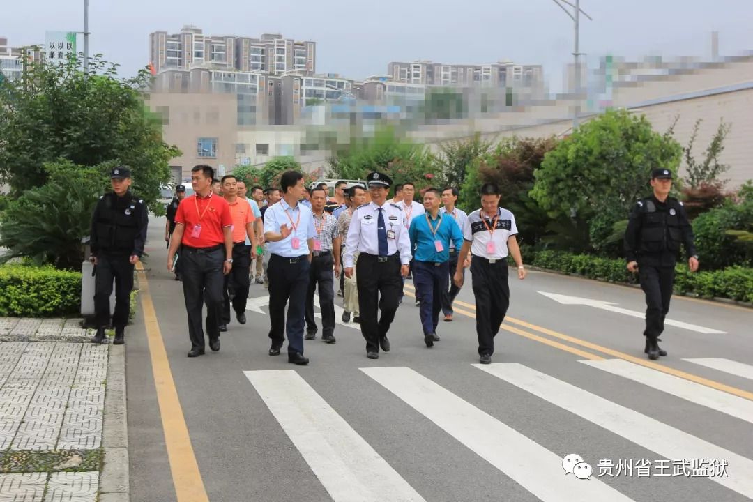 阳江监狱参观交流 6月13日,广东省阳江监狱党委书记,监狱长黄跃群一行