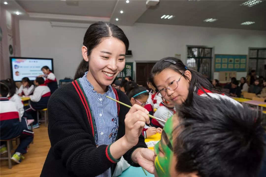 上海市山阳中学,金山区廊下小学,金山区青少年实践活动中心分设了"