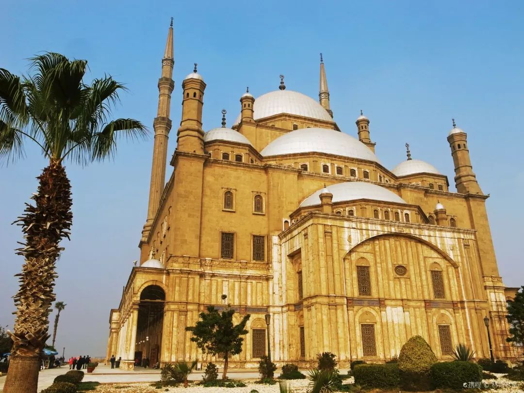 还包括 爱资哈尔清真寺(al-azhar mosque),萨拉丁城堡(the citadel)