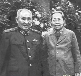 1958年我国单独补授谁为开国上将军衔？