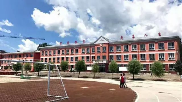 不敢相信金沟屯中心小学居然是滦平县一所百年小学