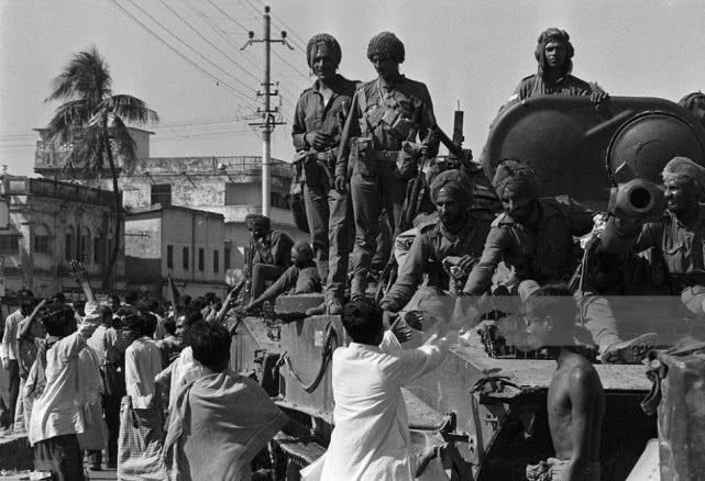 历史上，巴基斯坦军事实力远不如印度，为什么印度却不敢硬打
