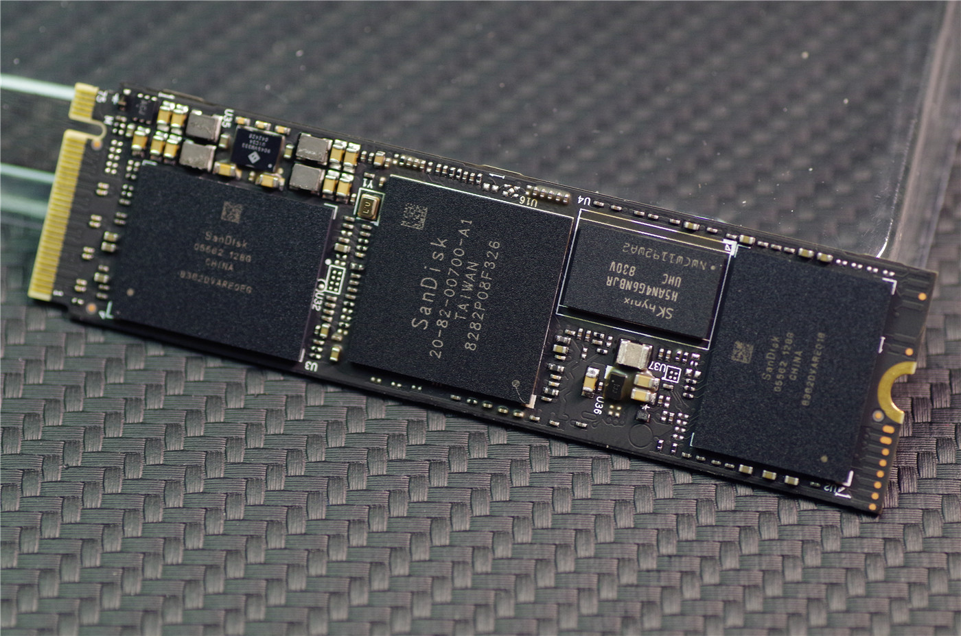 3000MB/s，高清電影秒傳，WD Black NVMe SSD評測 科技 第8張