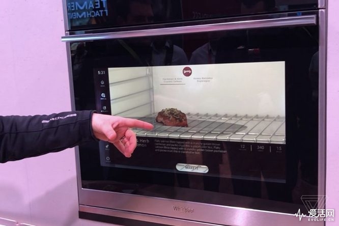 CES2019 | 牛排幾分熟 看下惠而浦這款AR概念烤箱的螢幕就知道 科技 第3張