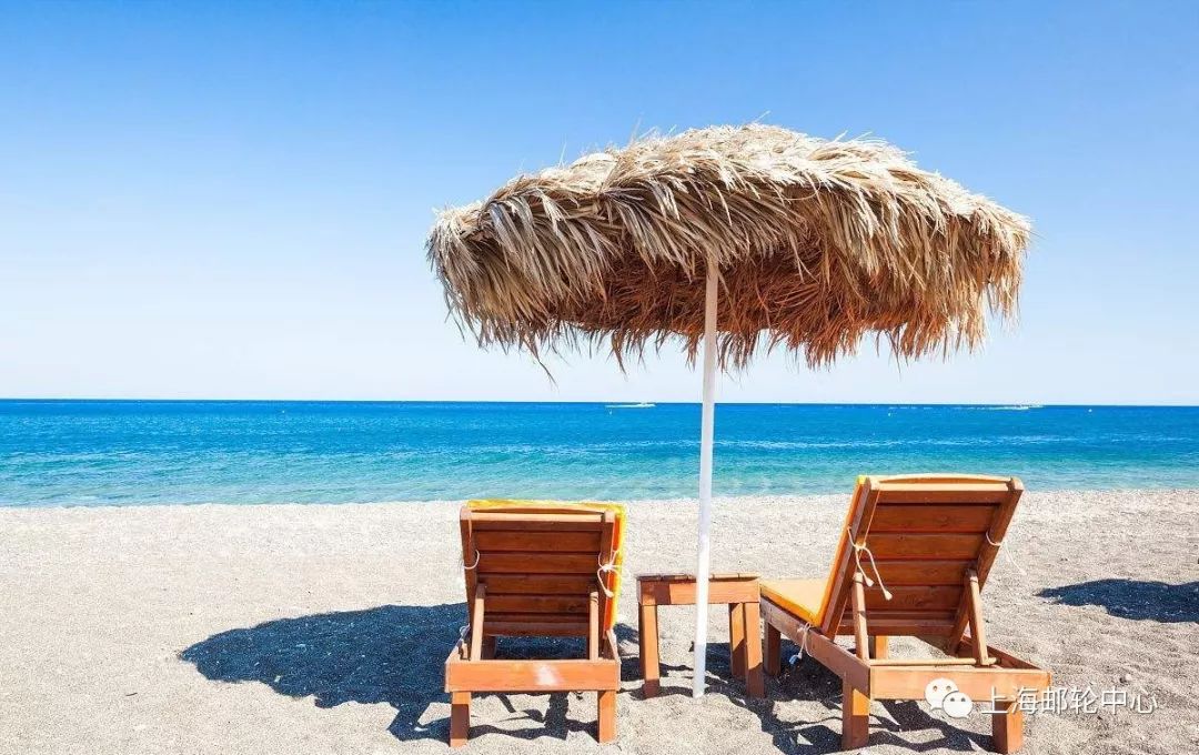 希腊 沙滩上的日埂浴