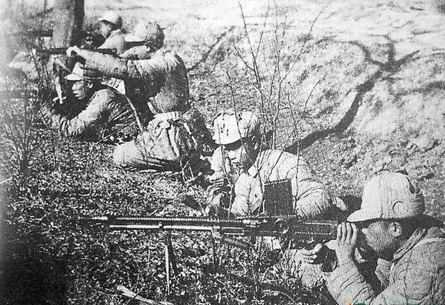 粟裕手下最能打的五人，对敌人同时发起进攻，打了三天，却没进展