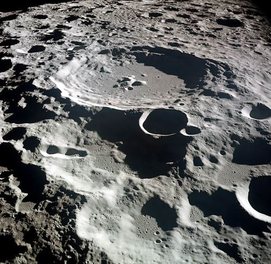 嫦娥四号在月球背面上有了新发现，科学家高兴不已，一起来看看