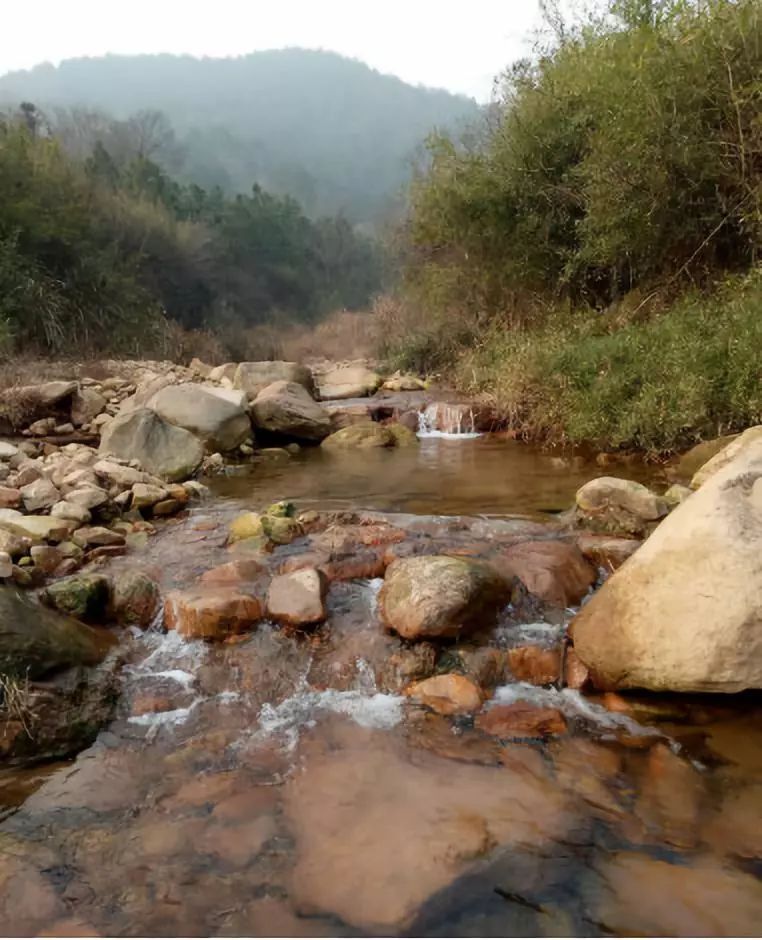 这里是周潭_大山