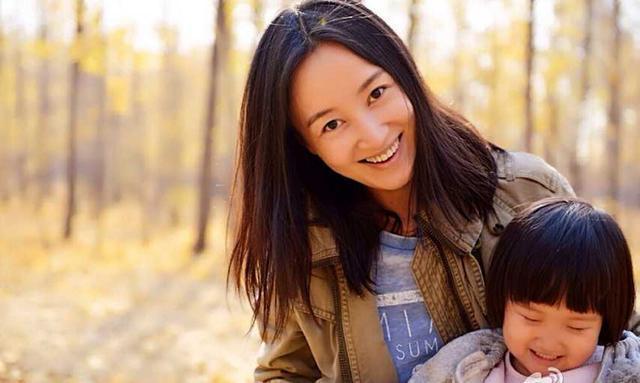 她是趙子琪, 當過央視主持人, 也演過戲, 現在過著讓人羨慕的生活