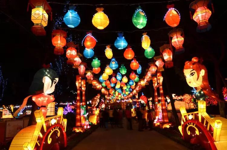 中國花燈廠燈會展覽有多少家？