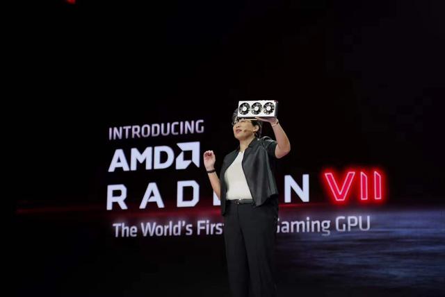 AMD發布全球首款7nm遊戲卡Radeon VII 科技 第1張