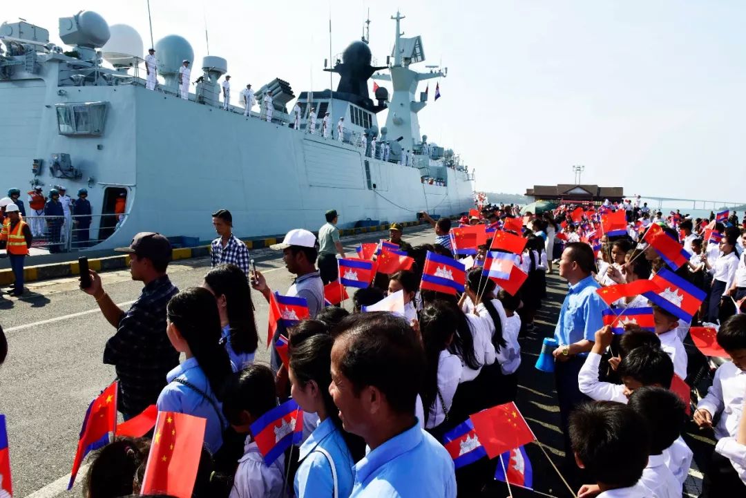 海军第三十批护航编队访问柬埔寨