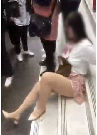 街头出钱向路人买内衣_路人女主(3)