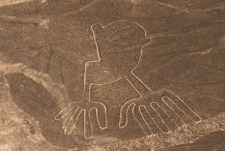 纳兹卡「nazca」高原是一个荒凉干燥,土壤贫瘠,五谷不生的地方.