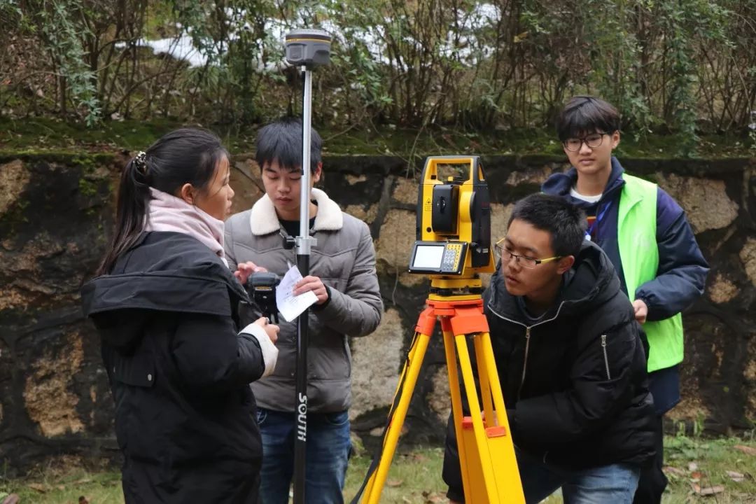 南方测绘助力2019年湖南省中职高职工程测量竞赛