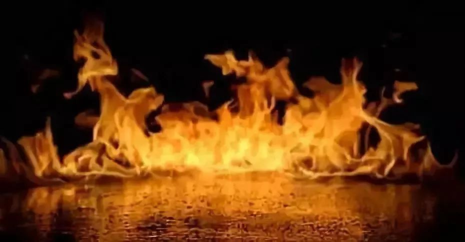 可怕的闪燃,1-2秒就能蔓延成火海.