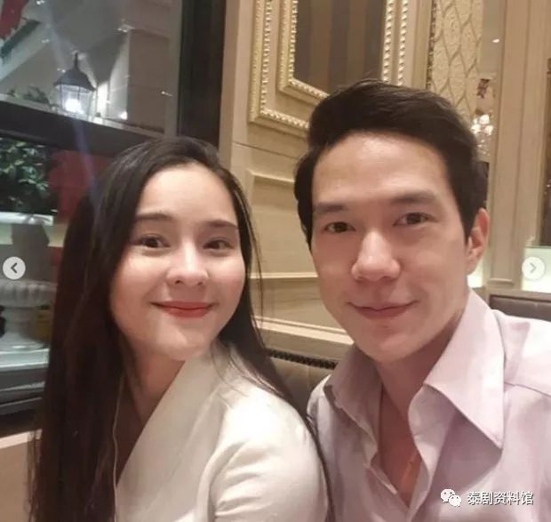 【泰国娱乐】aom sushar李海娜 与男友 amp pithan 甜