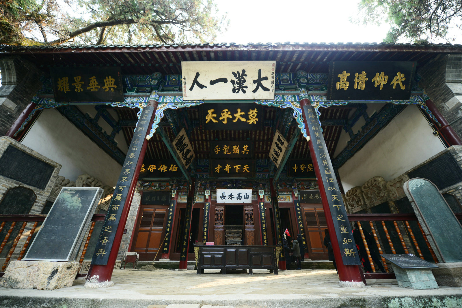 冬日勉县武侯祠,古祠苍柏汉韵悠