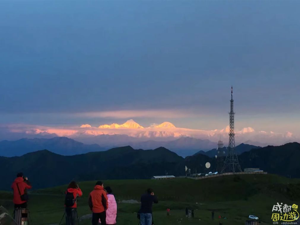 贡嘎人口_贡嘎雪山(2)