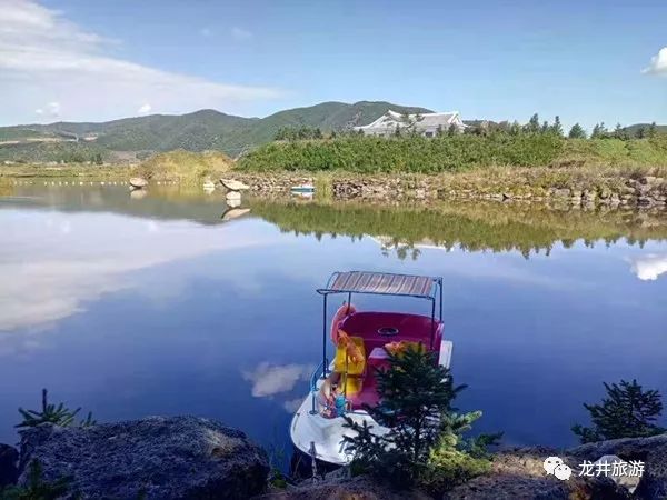 延边海兰江畔国际旅游度假村位于龙井市东盛涌镇东明村,地处长白山