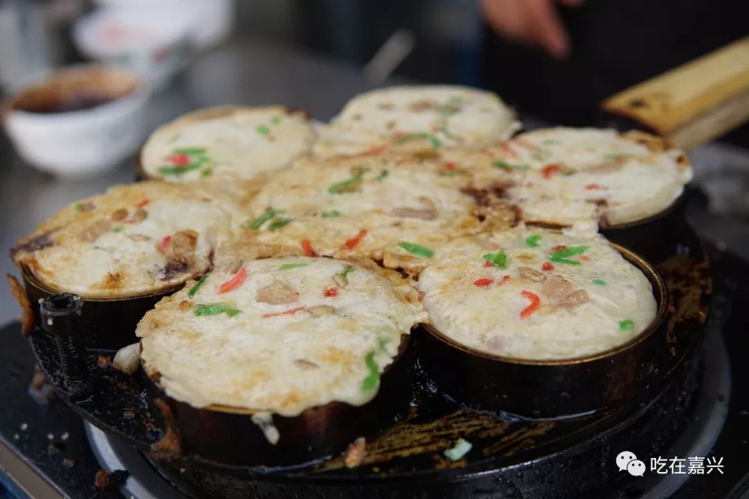 就是今天新塍美食来南湖区了鸡蛋糕肉月饼臭豆腐老王烧饼泡泡馄饨新塍