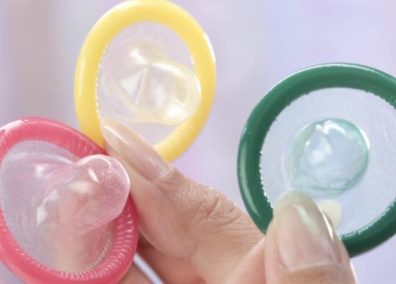 女人过了45，取出节育环后该怎么避孕？这两种方式，你喜欢哪种？