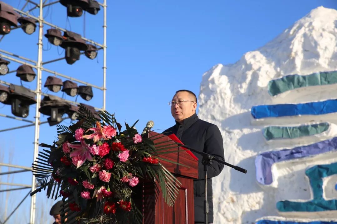 内蒙古西部规模最大冰雪节乌梁素海第三届国际冰雪节开幕