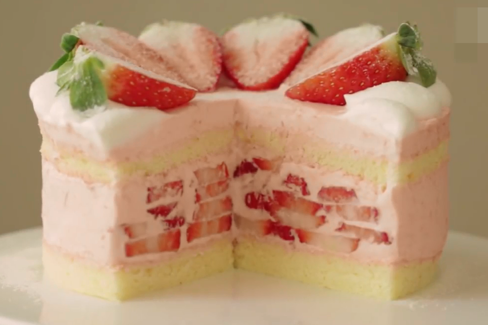 「烘焙教程」草莓夹心蛋糕,满满的诚意